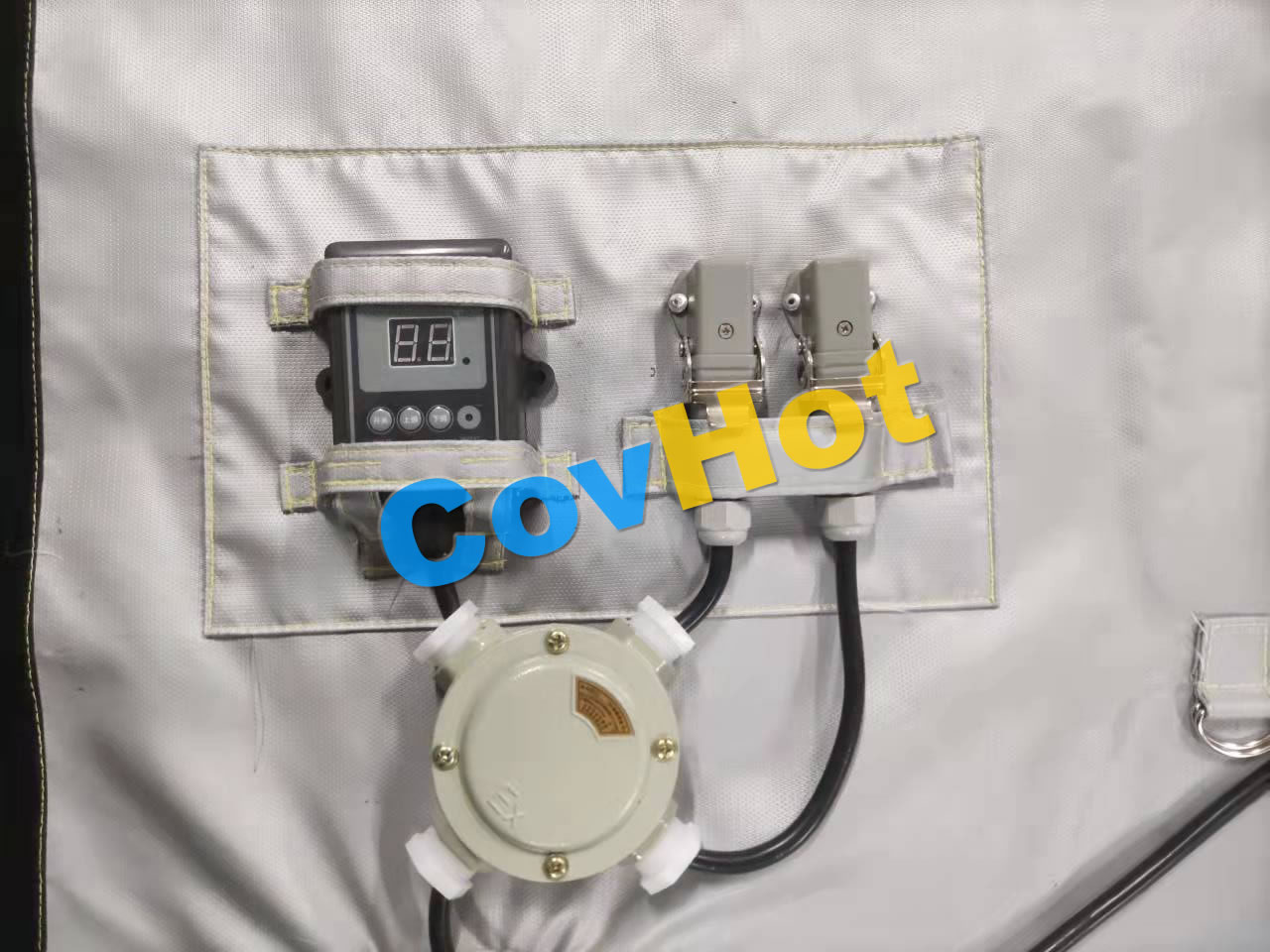 電伴熱<a href=http://m.epet.net.cn/e/tags/?tagname=%E4%BF%9D%E6%B8%A9%E5%A5%97 target=_blank class=infotextkey>保溫套</a>